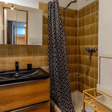 Skis Aux Pieds - 6 Pers. Appartement *